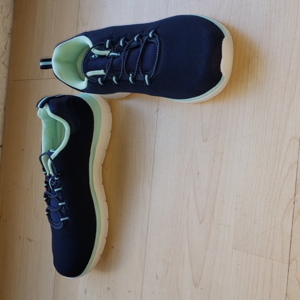 STQ womens breathable walking sneakers size 7.5